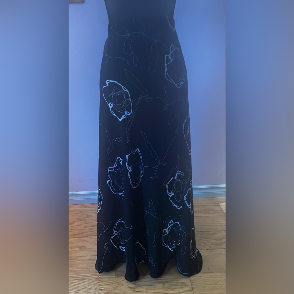 Lovely Black Skirt with Abstract White Pattern Size 18